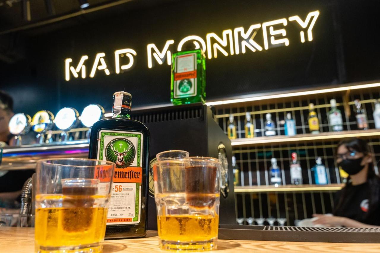 Mad Monkey Hanoi Hostel Екстериор снимка