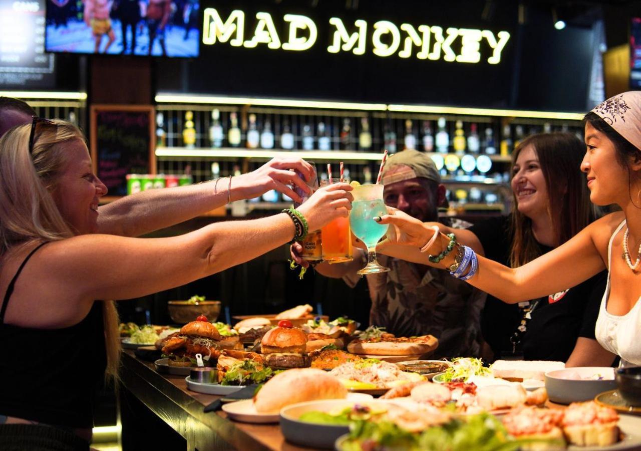 Mad Monkey Hanoi Hostel Екстериор снимка