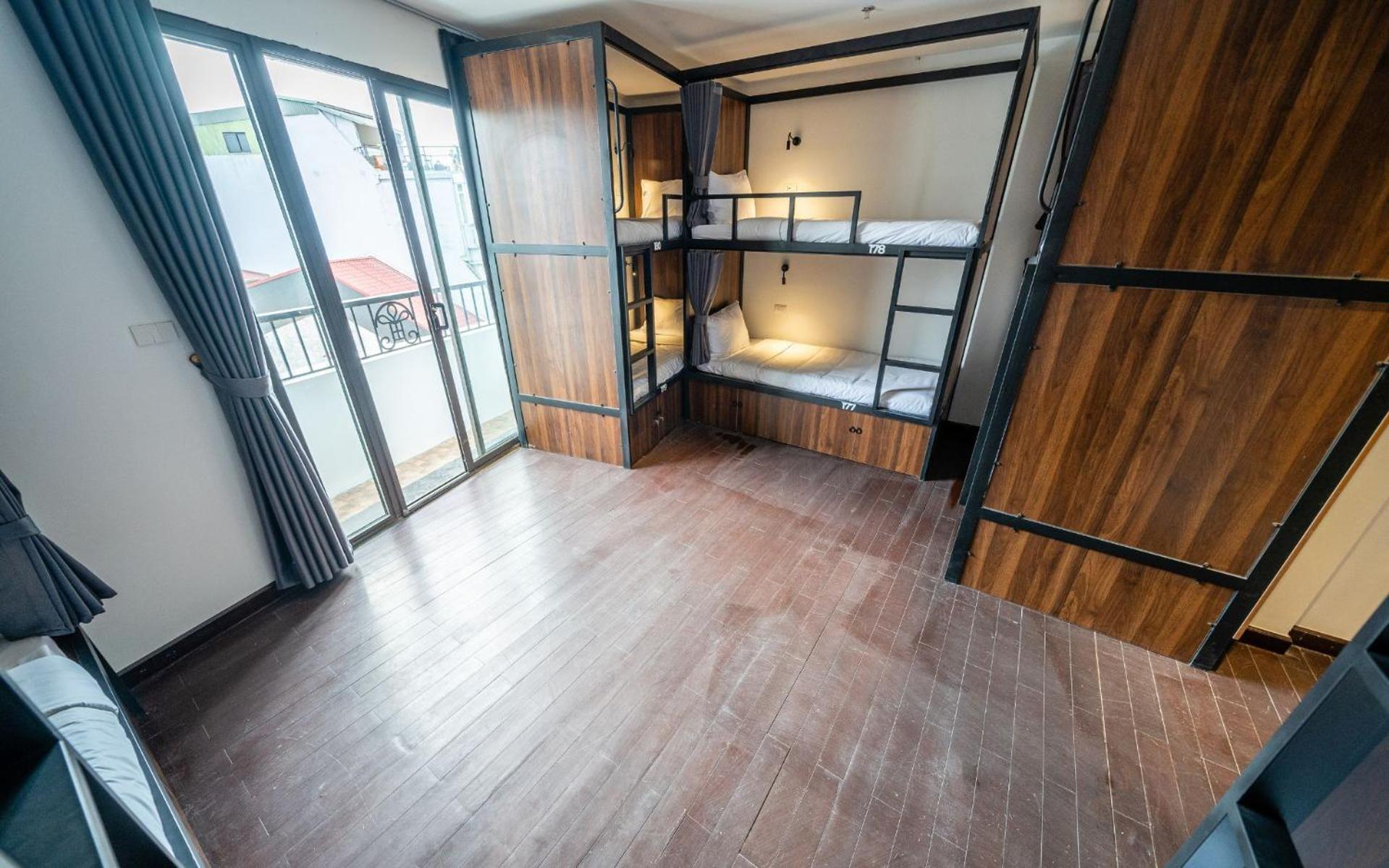 Mad Monkey Hanoi Hostel Екстериор снимка