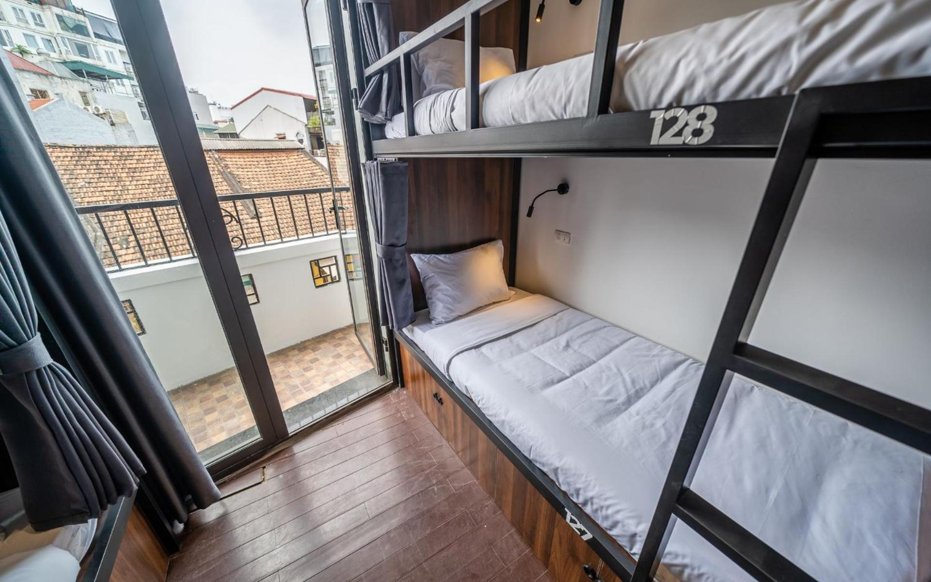 Mad Monkey Hanoi Hostel Екстериор снимка