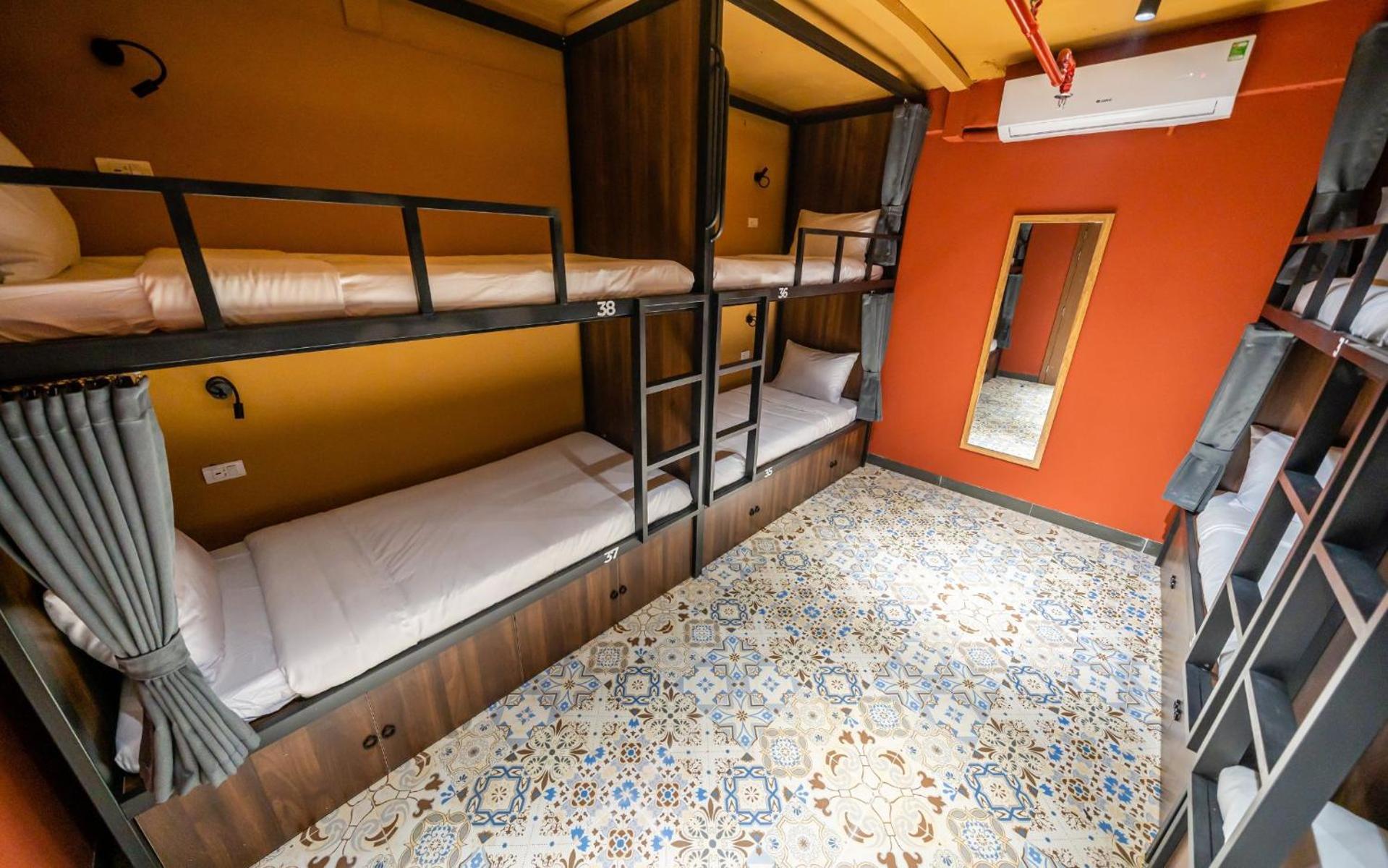Mad Monkey Hanoi Hostel Екстериор снимка