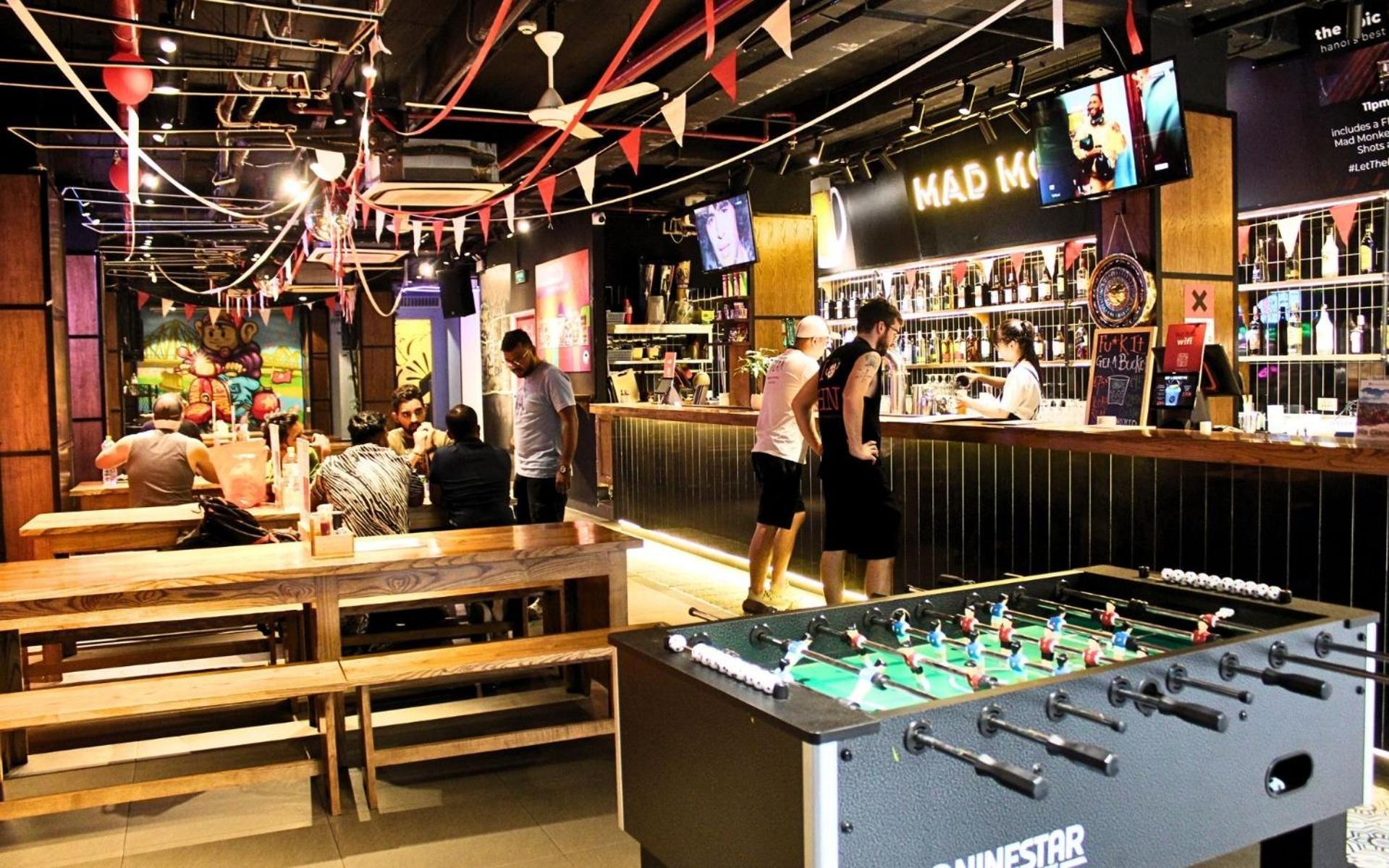 Mad Monkey Hanoi Hostel Екстериор снимка
